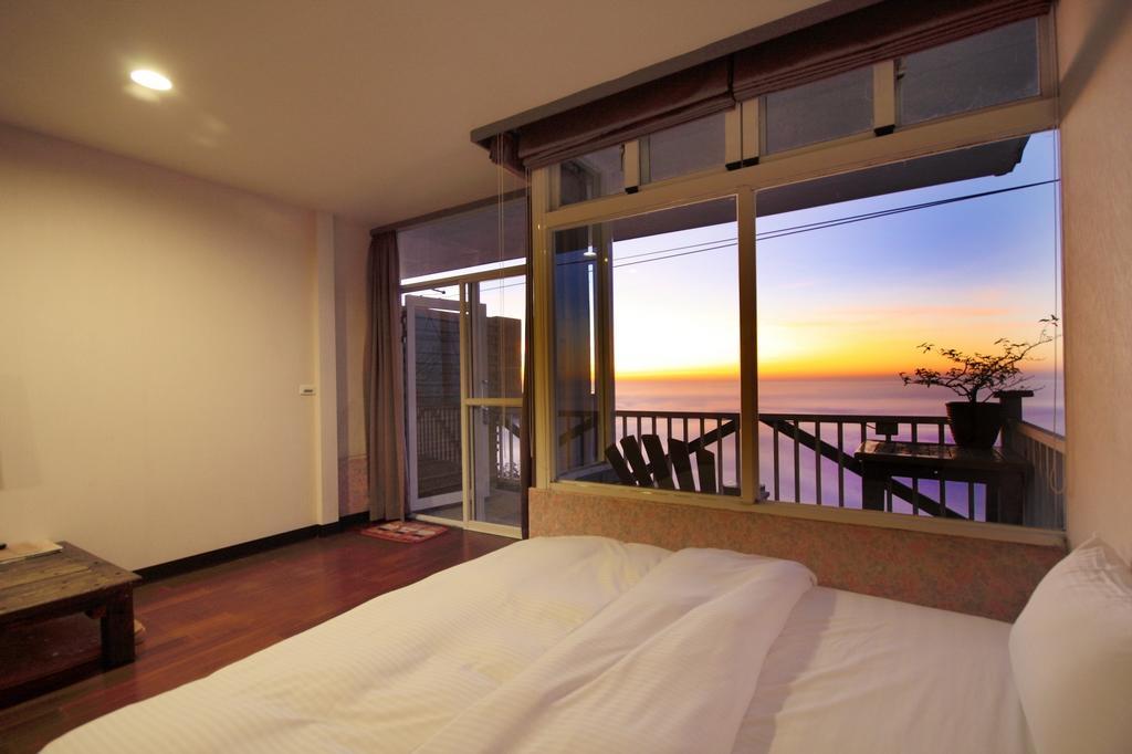 Sky Lounge B&B Чжушань Экстерьер фото
