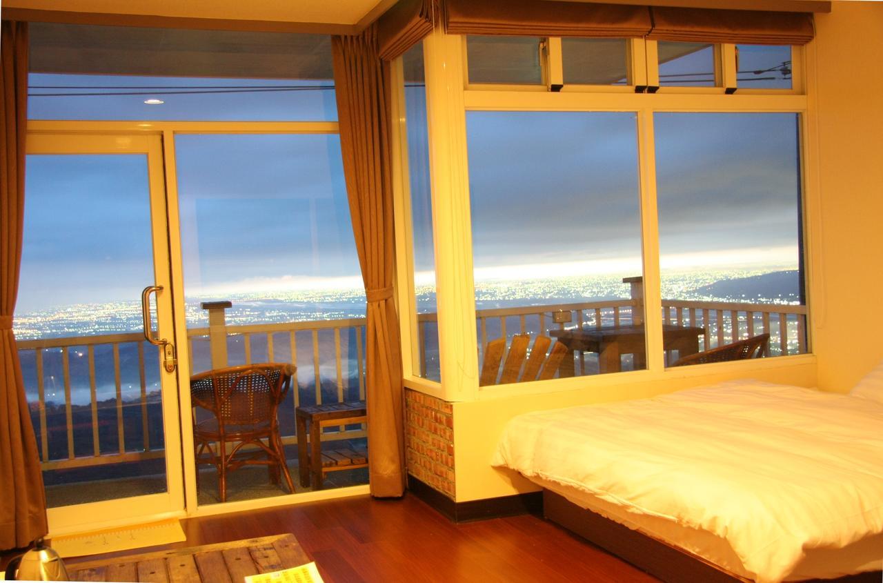 Sky Lounge B&B Чжушань Экстерьер фото