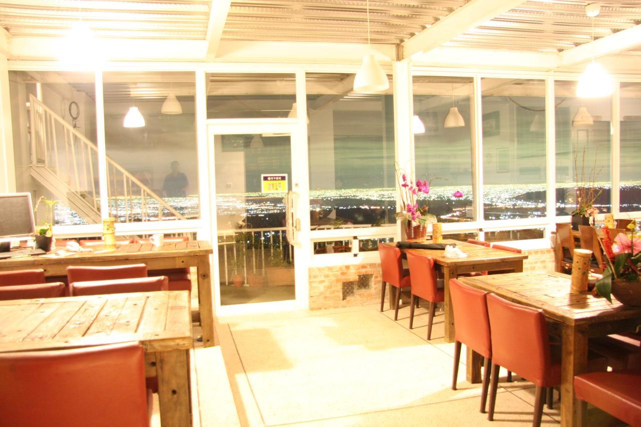 Sky Lounge B&B Чжушань Экстерьер фото