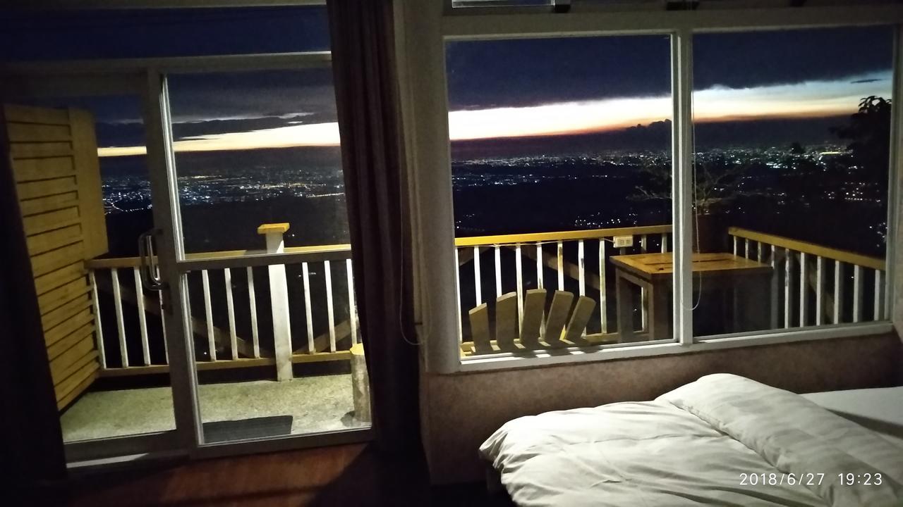 Sky Lounge B&B Чжушань Экстерьер фото
