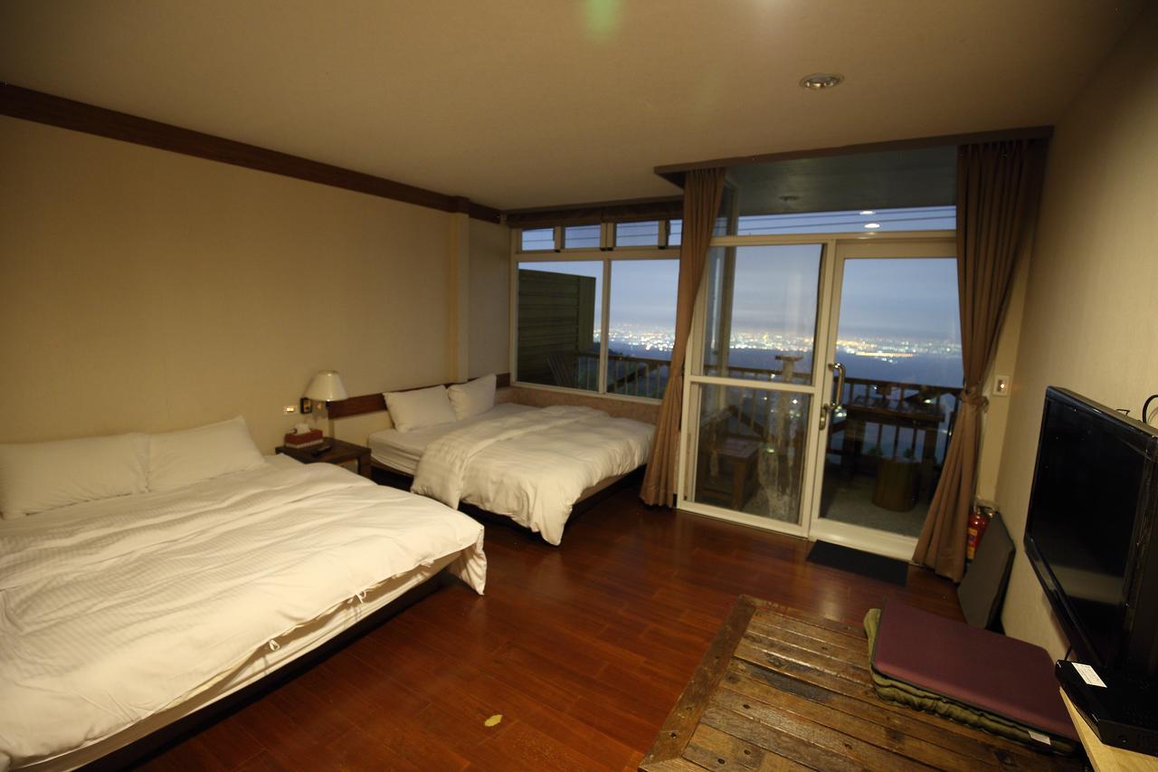 Sky Lounge B&B Чжушань Экстерьер фото